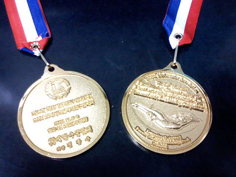 フィンスイミングのメダル